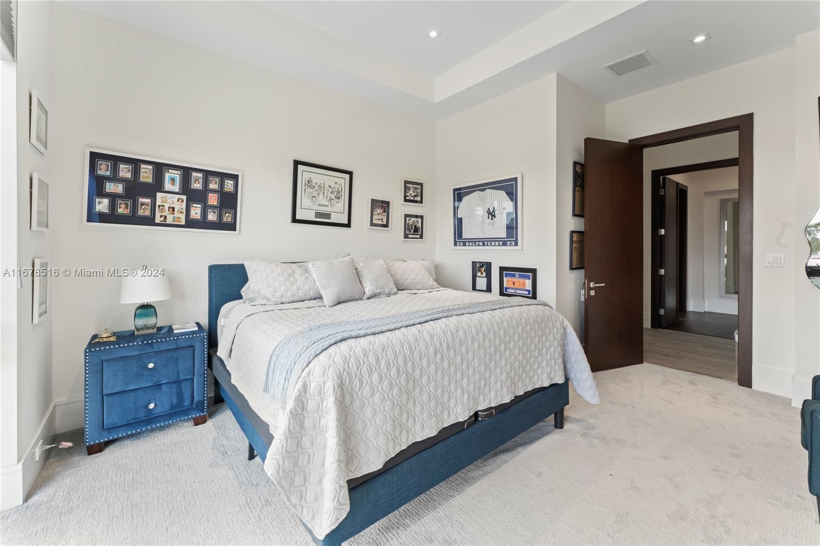 VENETIAN ISLES 3RD SEC - Residential