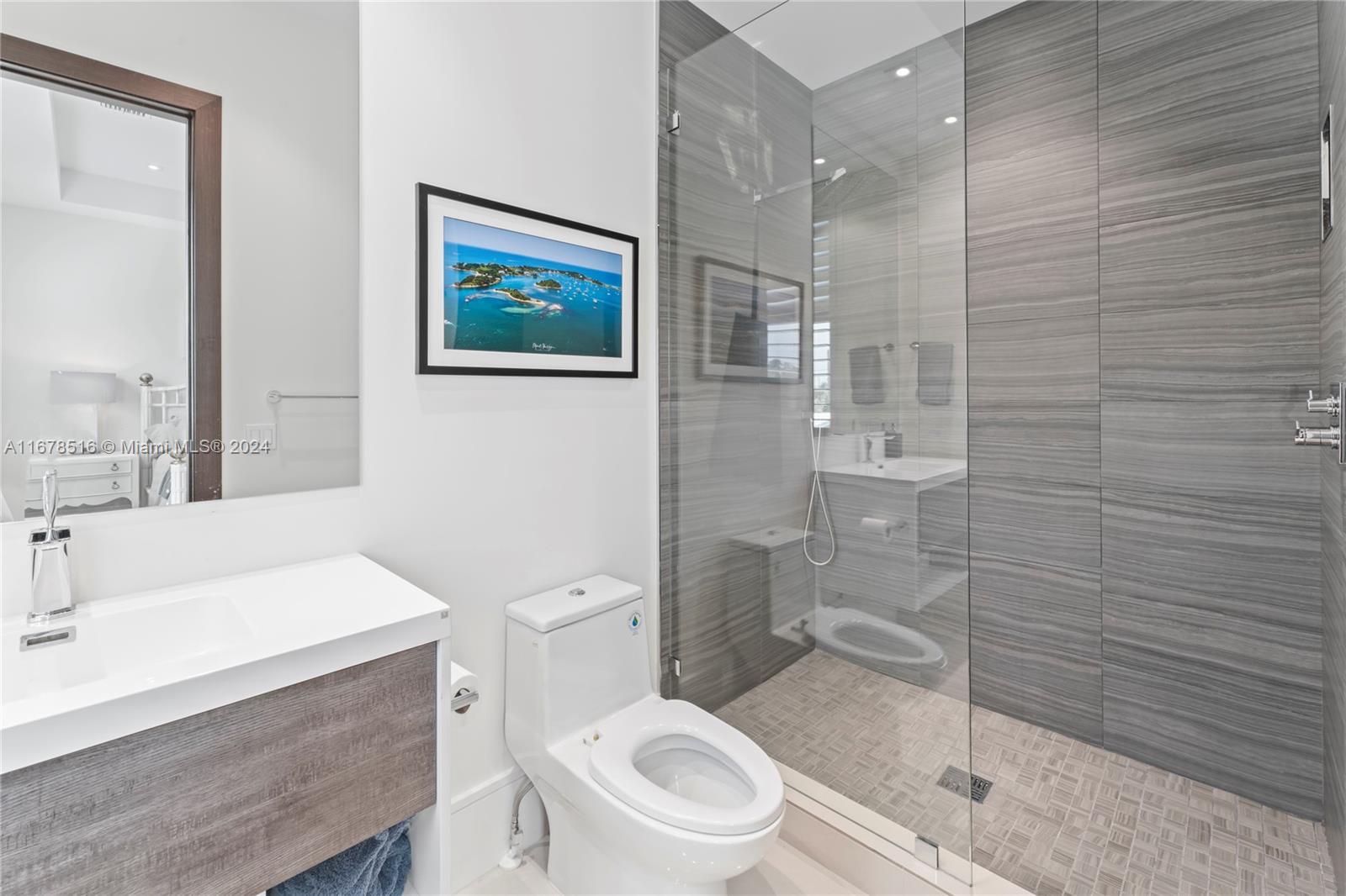 VENETIAN ISLES 3RD SEC - Residential