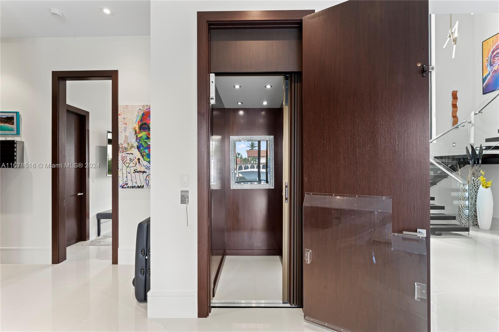 VENETIAN ISLES 3RD SEC - Residential