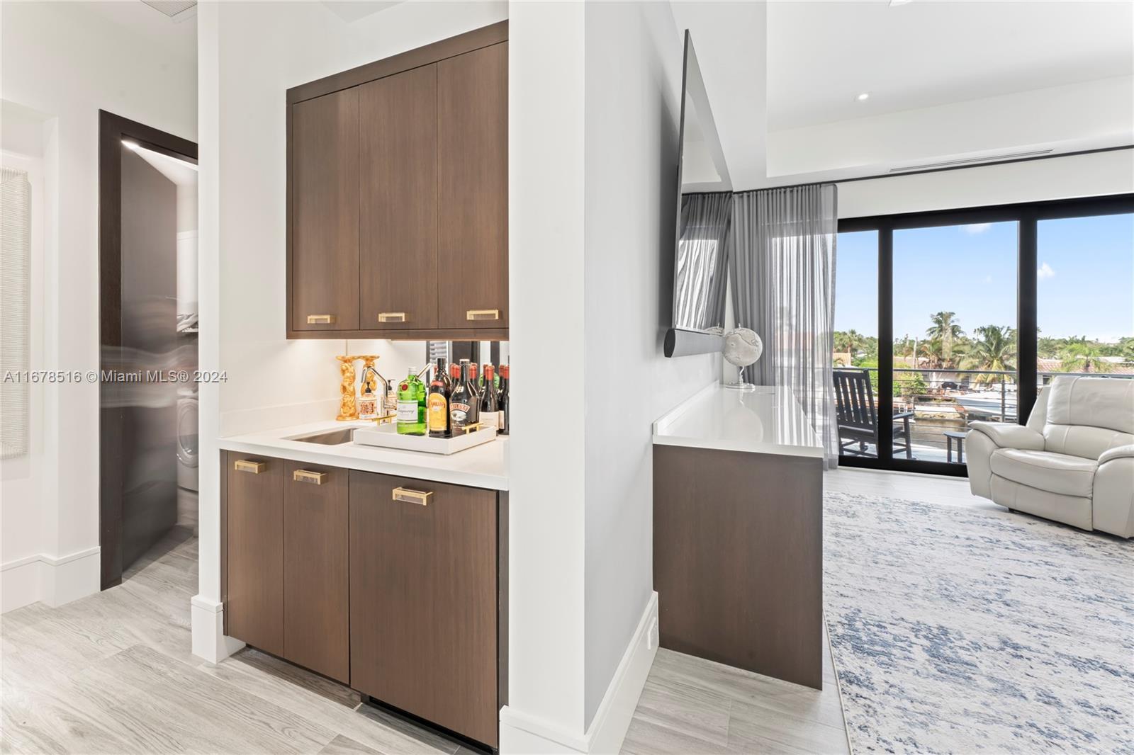 VENETIAN ISLES 3RD SEC - Residential