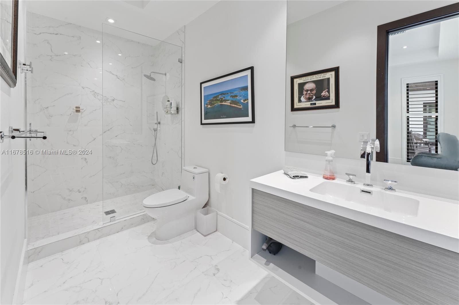 VENETIAN ISLES 3RD SEC - Residential