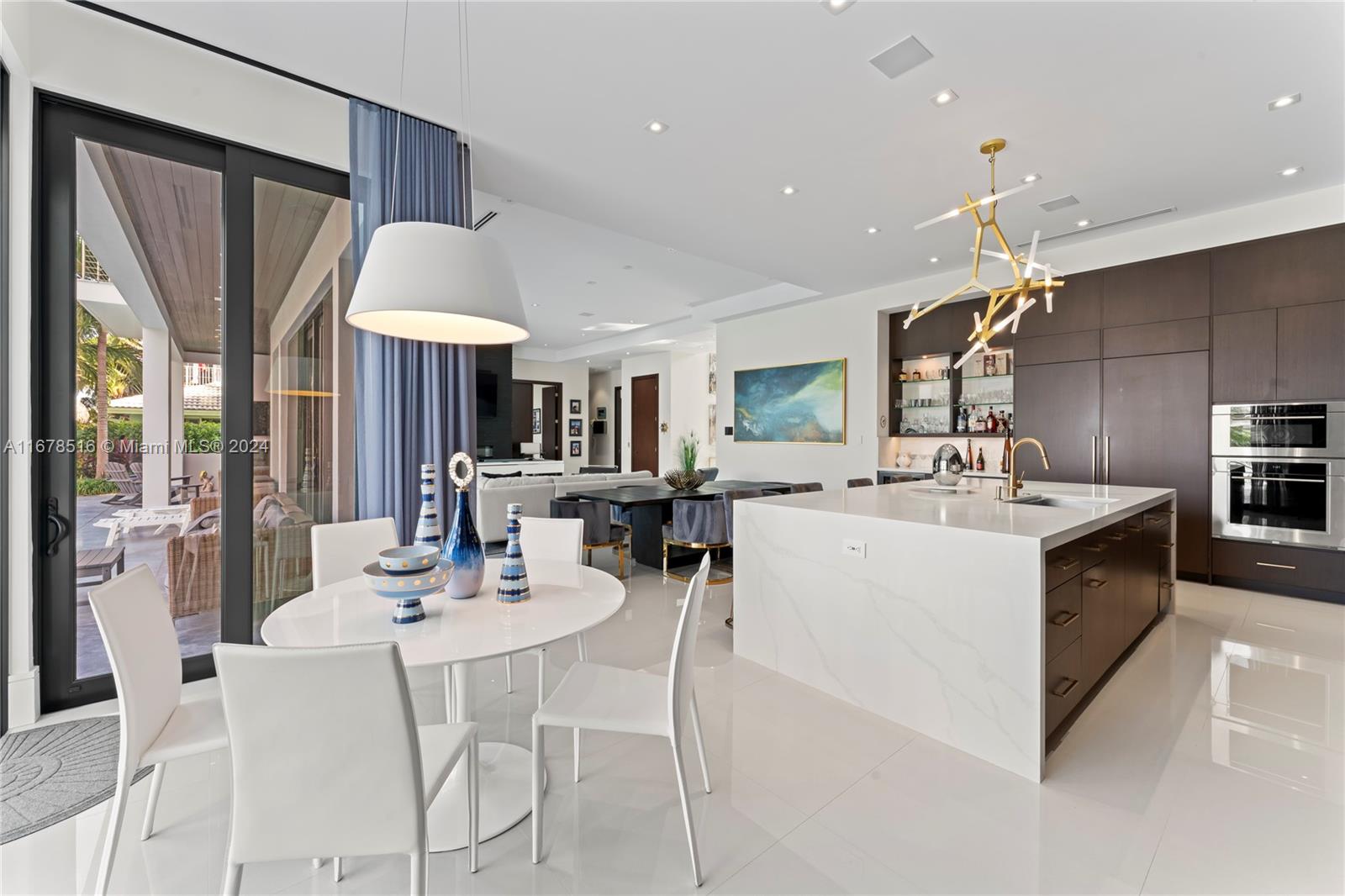 VENETIAN ISLES 3RD SEC - Residential