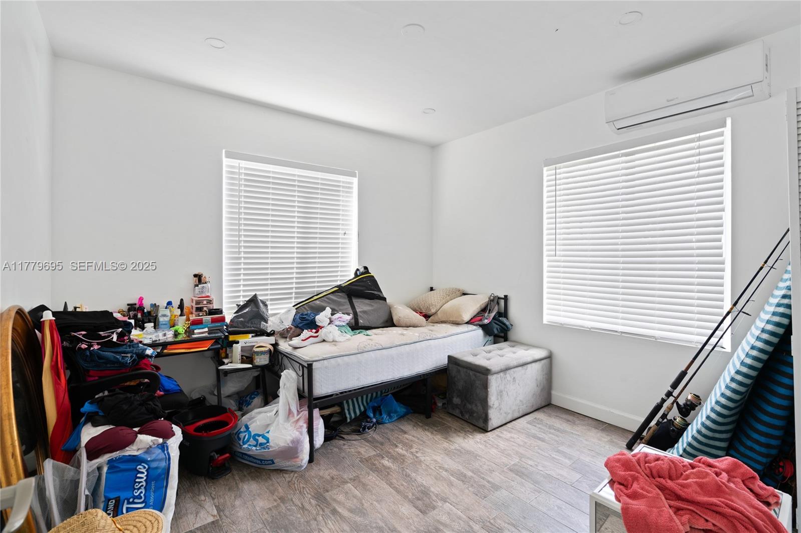 LAUDERDALE - Residential