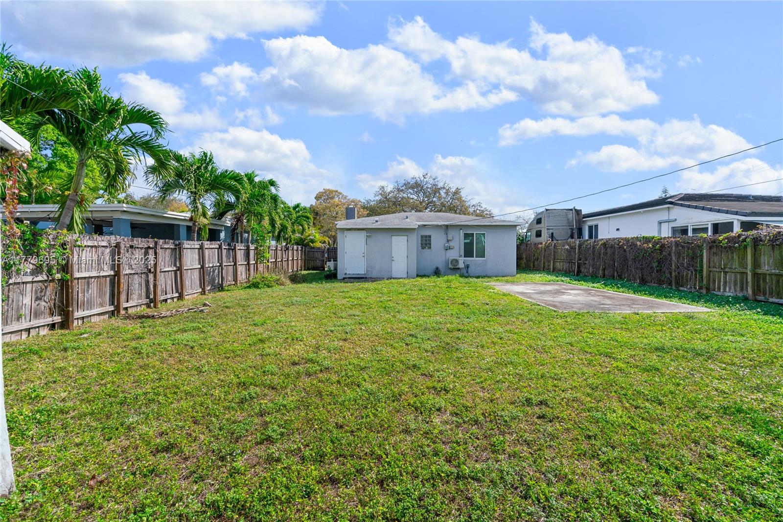 LAUDERDALE - Residential