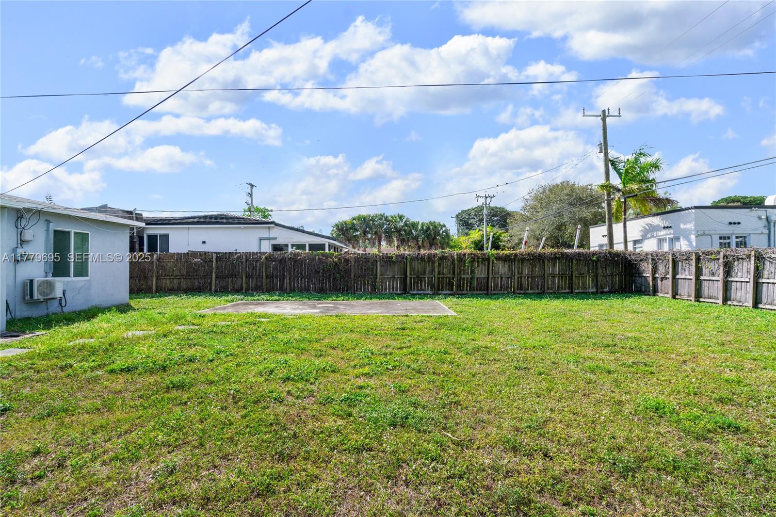 LAUDERDALE - Residential