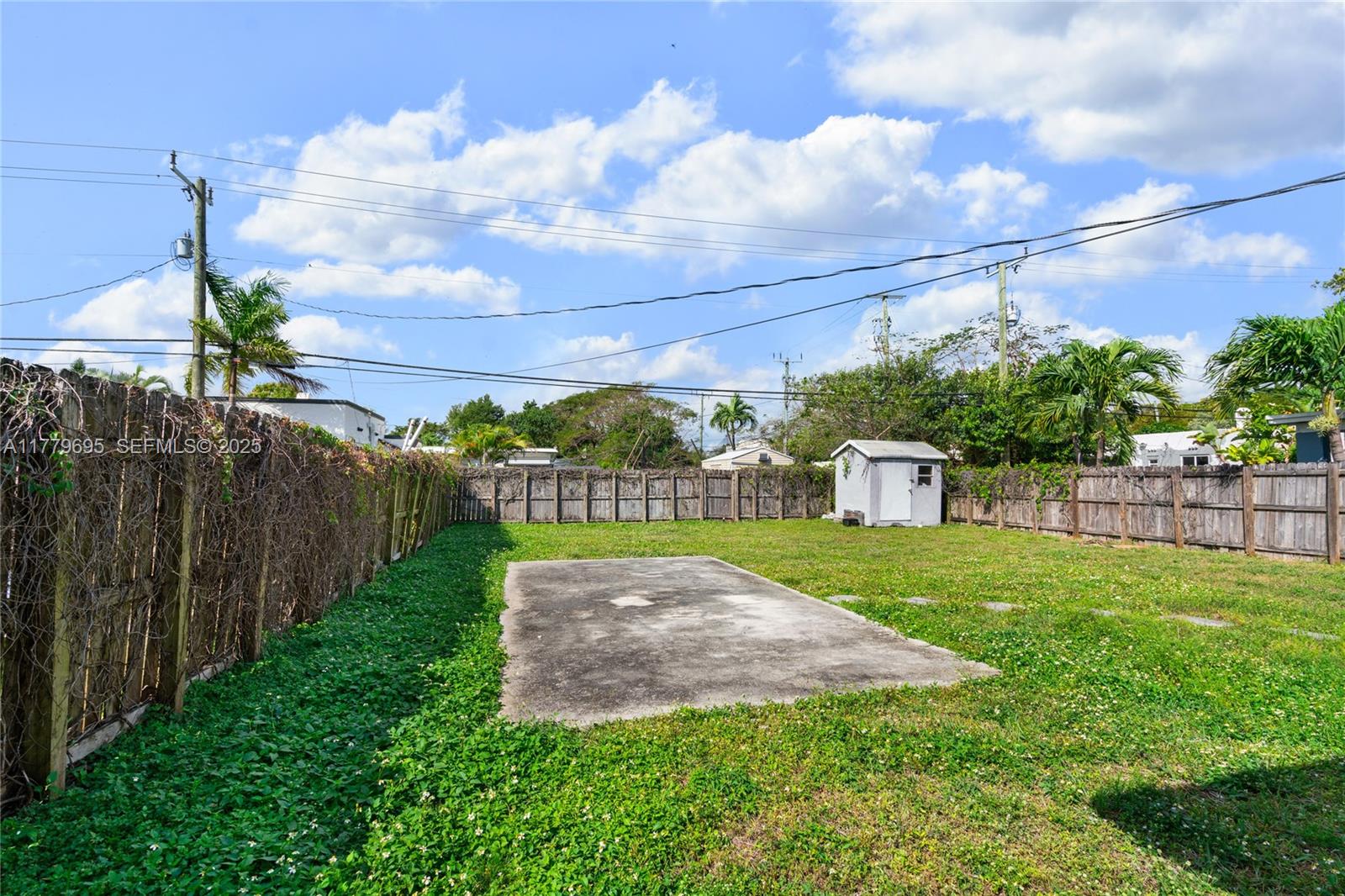 LAUDERDALE - Residential