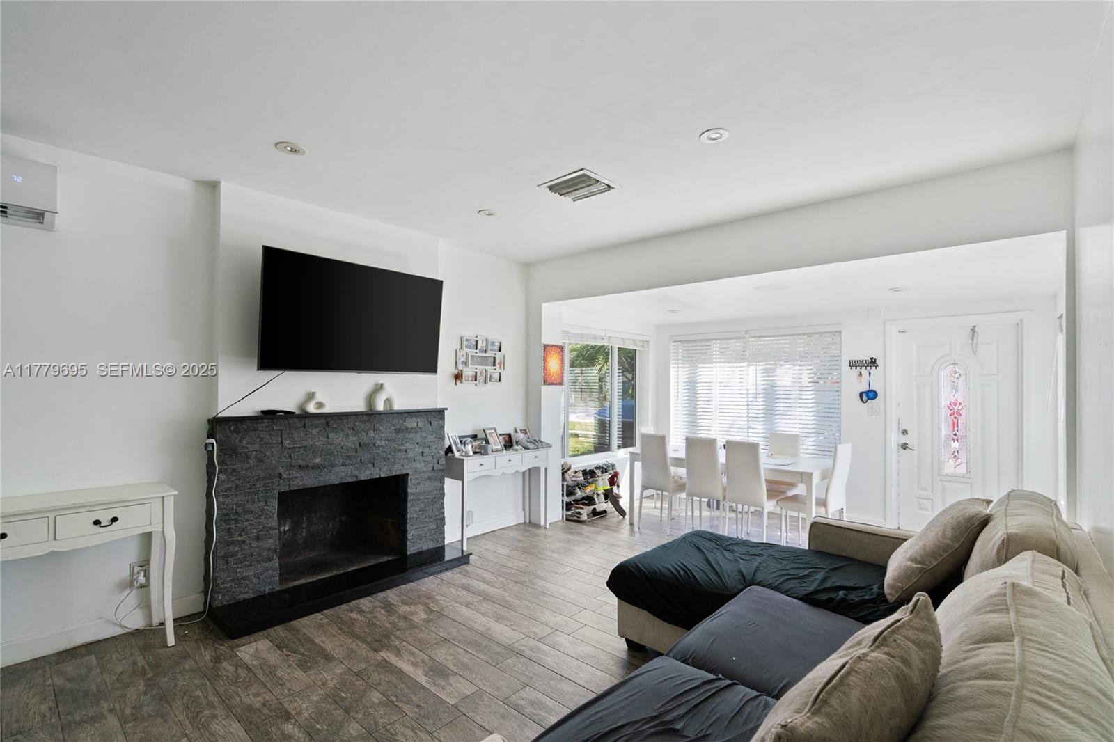 LAUDERDALE - Residential