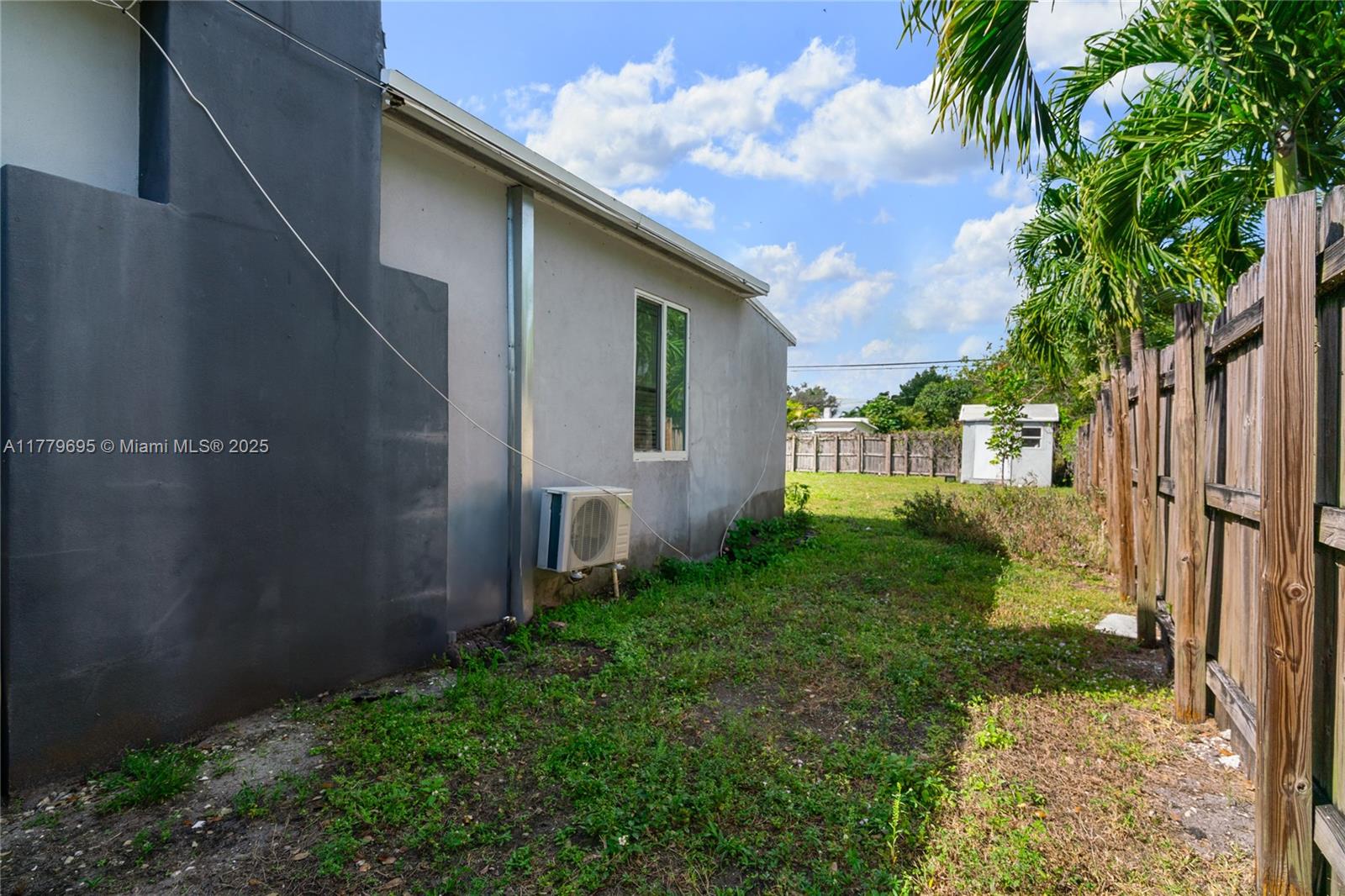 LAUDERDALE - Residential