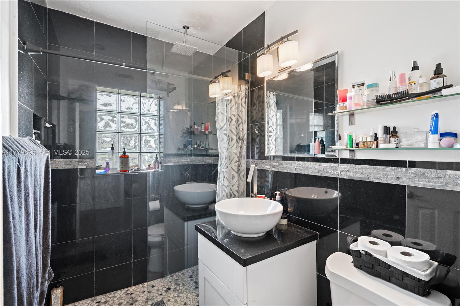 LAUDERDALE - Residential