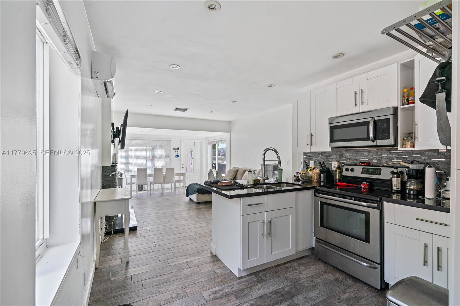 LAUDERDALE - Residential