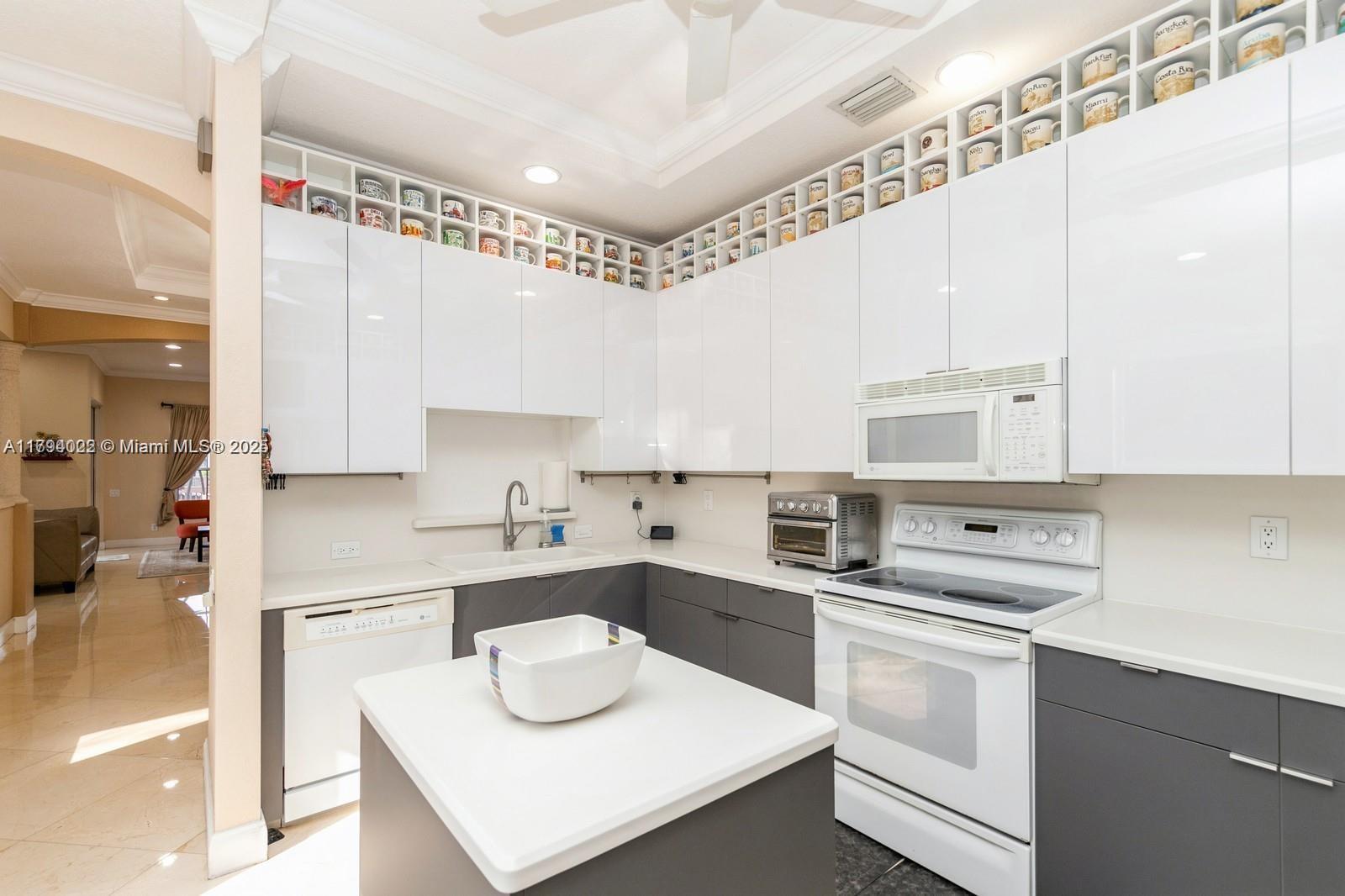 THREE ISLANDS 3RD SECTION - Residential