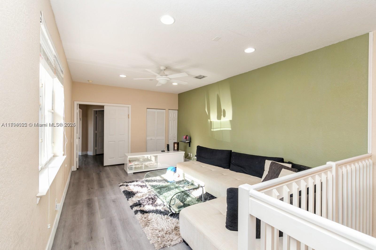 THREE ISLANDS 3RD SECTION - Residential