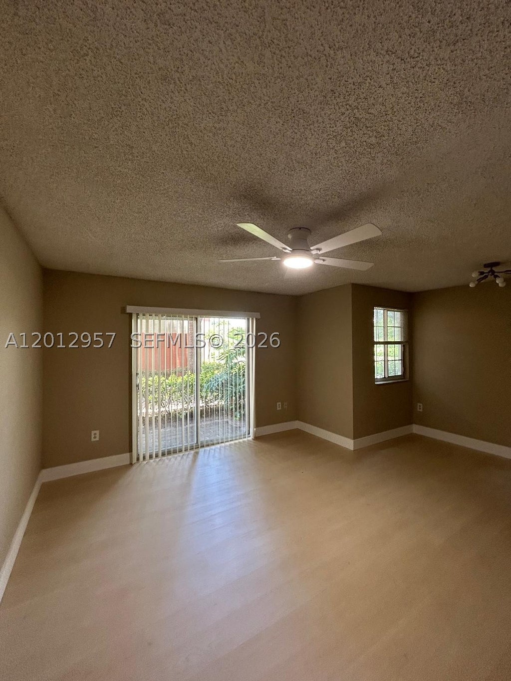 Photo of 4151 N Haverhill Rd #1514, West Palm Beach, FL 33417 (MLS # A12012957)
