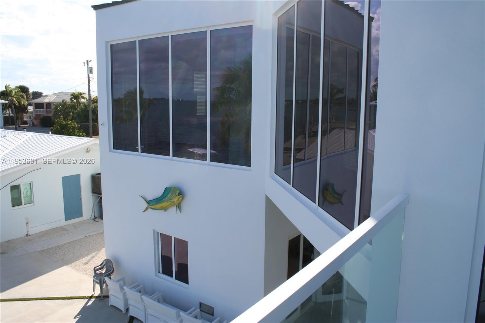 TROPICAL BAY - Residential