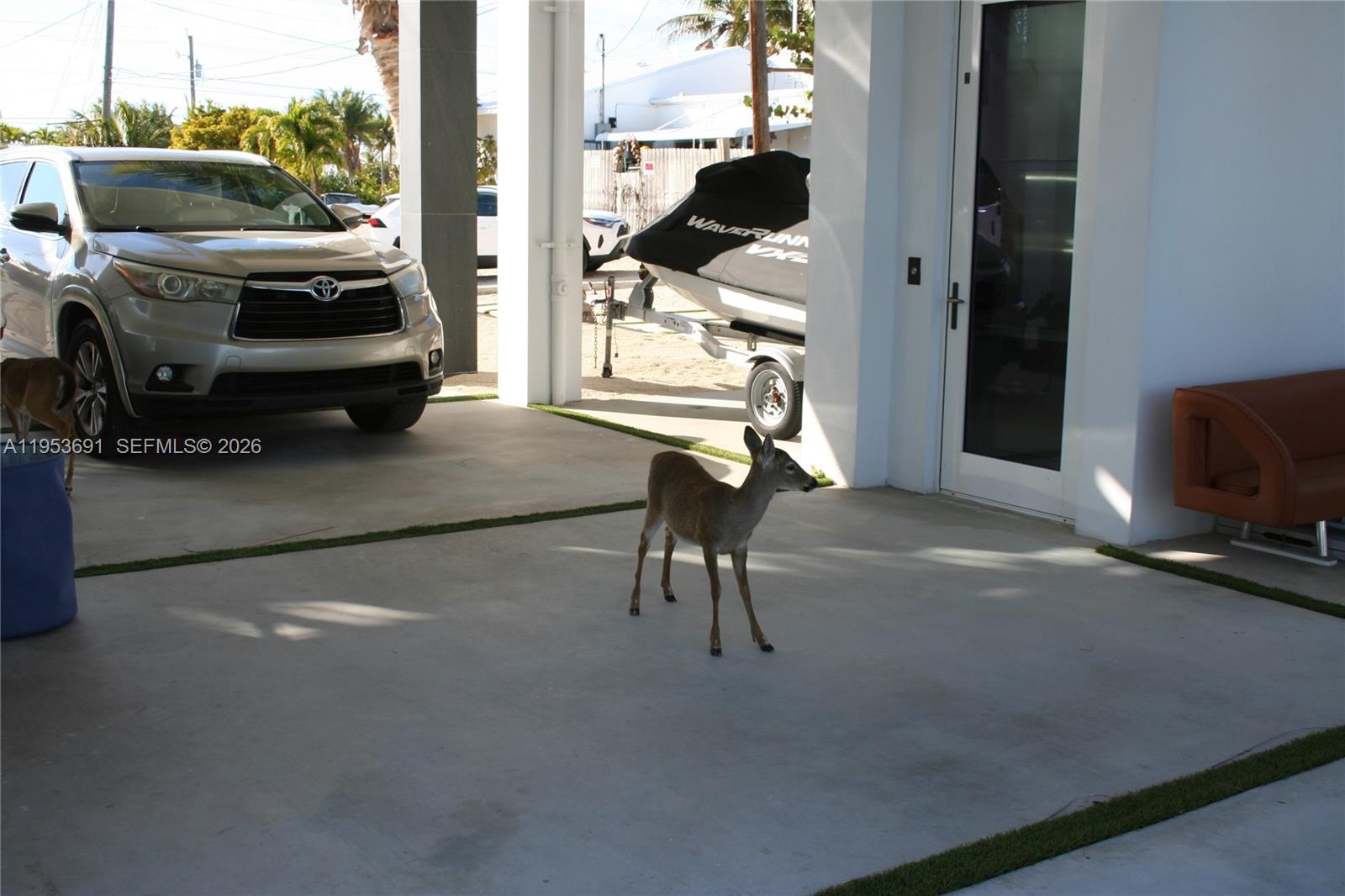 TROPICAL BAY - Residential