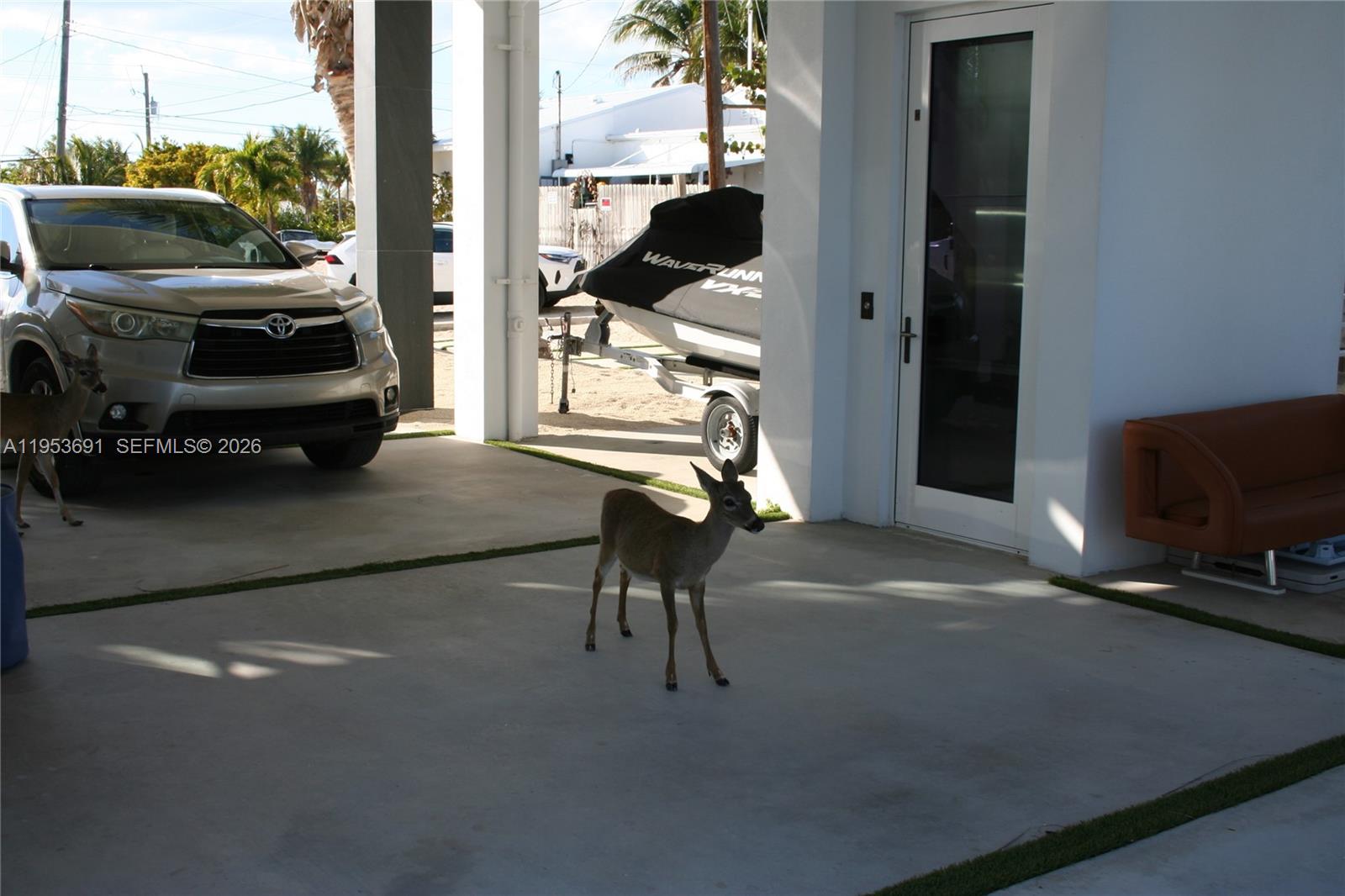 TROPICAL BAY - Residential