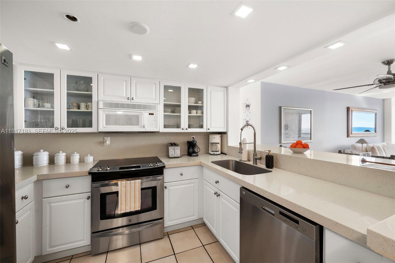 CLUB ATLANTIS CONDO - Residential