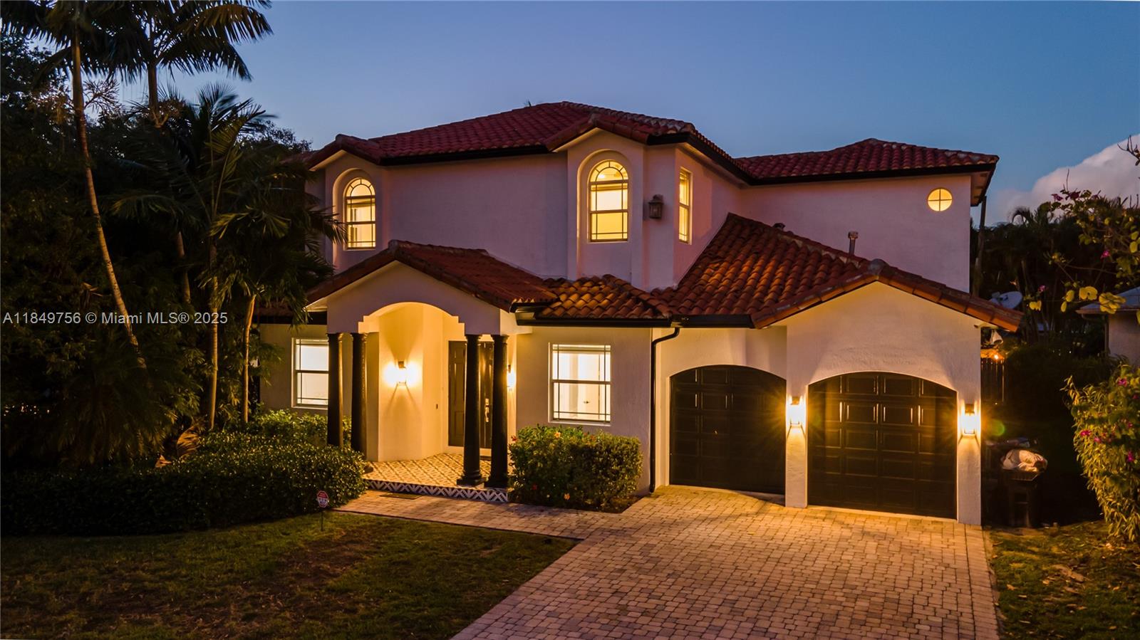 Welcome to your private tropical retreat in the heart of Fort Lauderdale! This charming and spacious home offers a bright open layout with 6 bedrooms, 3.5 bathrooms, and a fully fenced backyard perfect for relaxing or entertaining. Enjoy the sparkling pool, lush landscaping, and cozy outdoor lounging areas ideal for year-round enjoyment. Located just minutes from downtown, the beach, and major highways, this gem combines tranquility with unbeatable convenience. Washer/dryer included. Pet-friendly. Move in today and start living the South Florida dream!