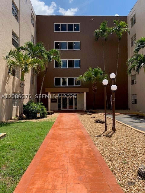 6960 Miami Gardens Dr