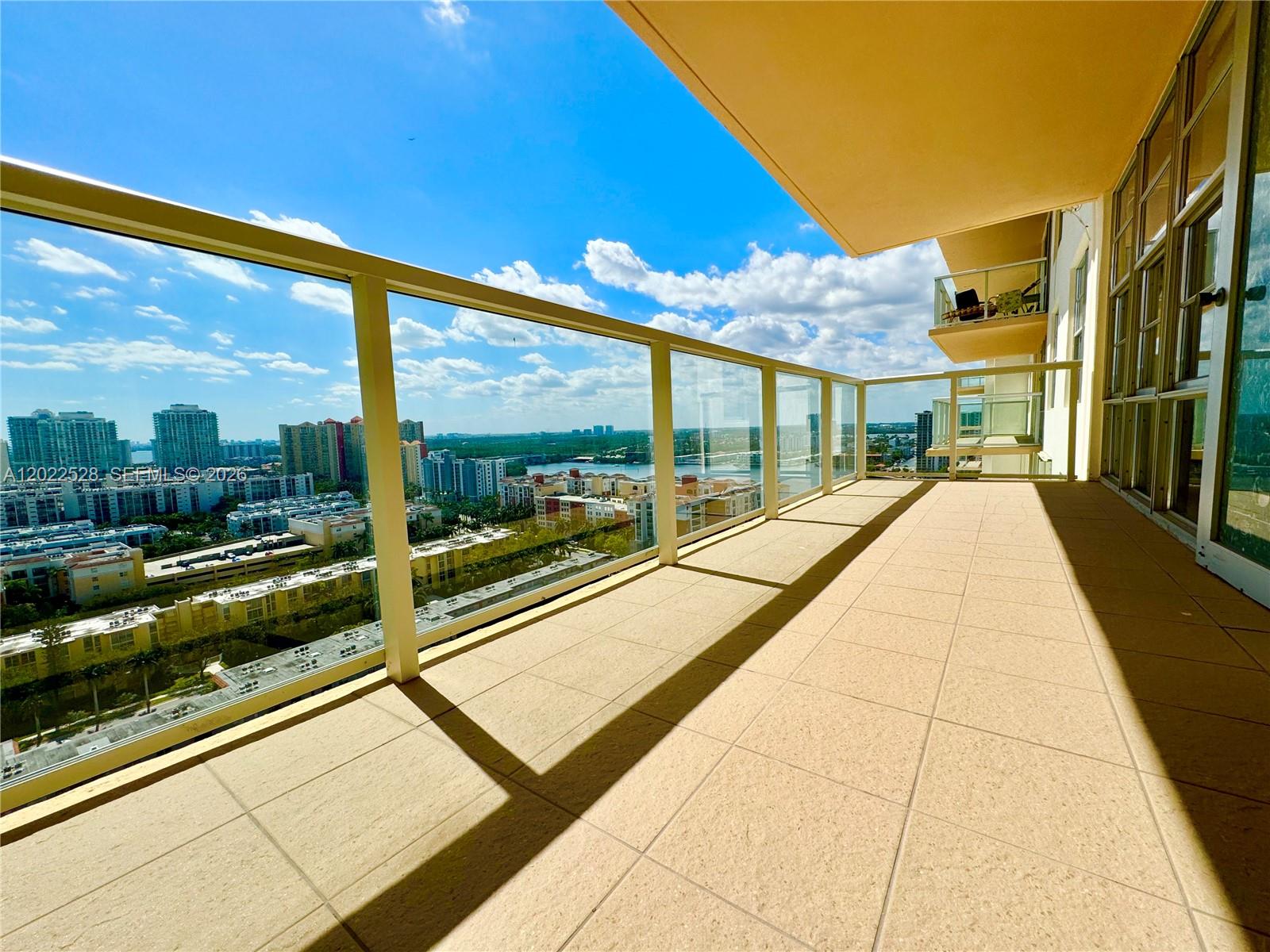 230 174th St 2316