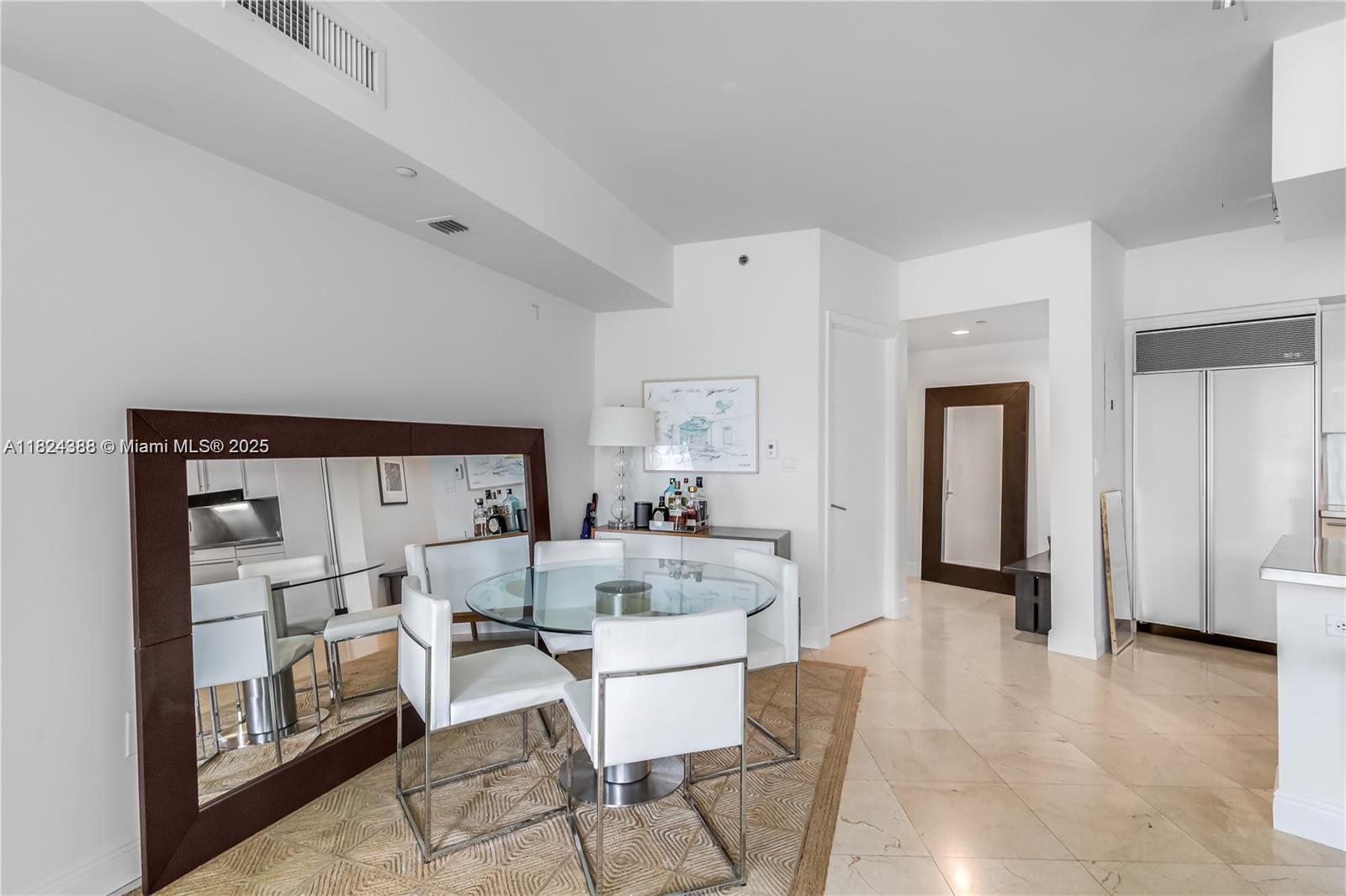 1000 S Pointe 506