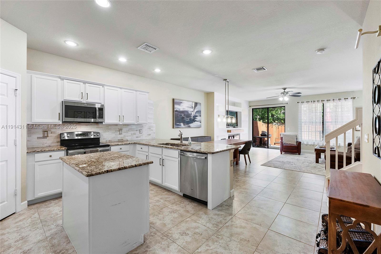 10450 Wellington Parc Dr 10450