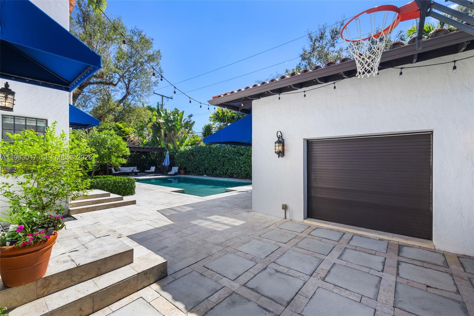 CORAL GABLES SEC E - Residential