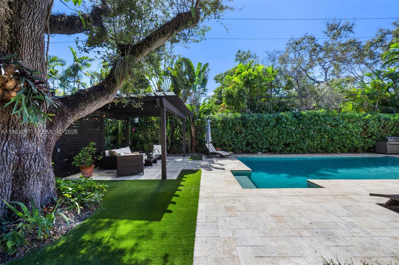 CORAL GABLES SEC E - Residential