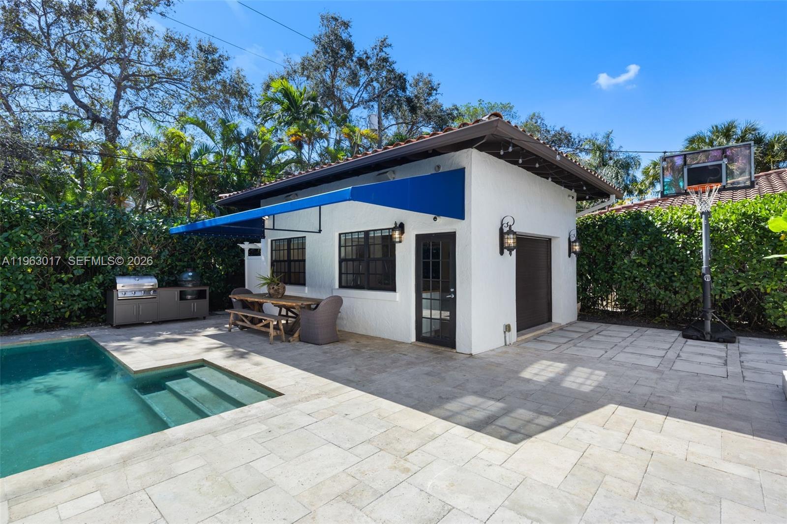 CORAL GABLES SEC E - Residential