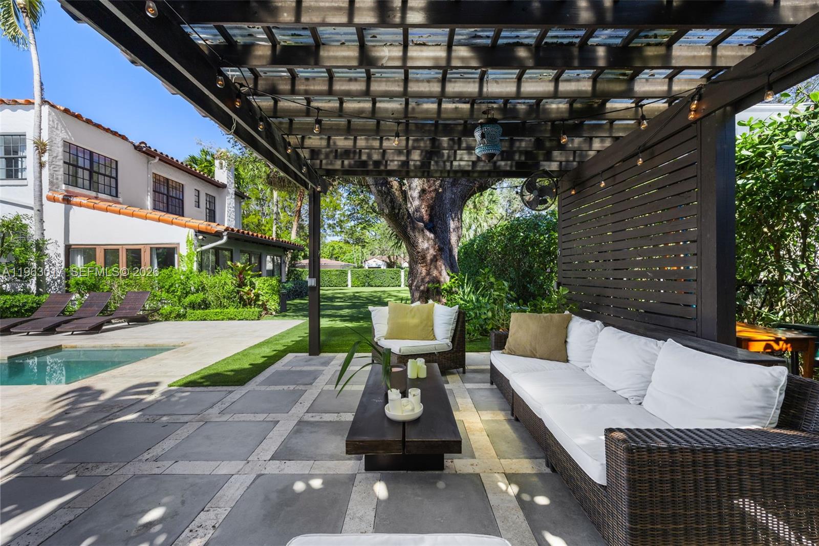 CORAL GABLES SEC E - Residential