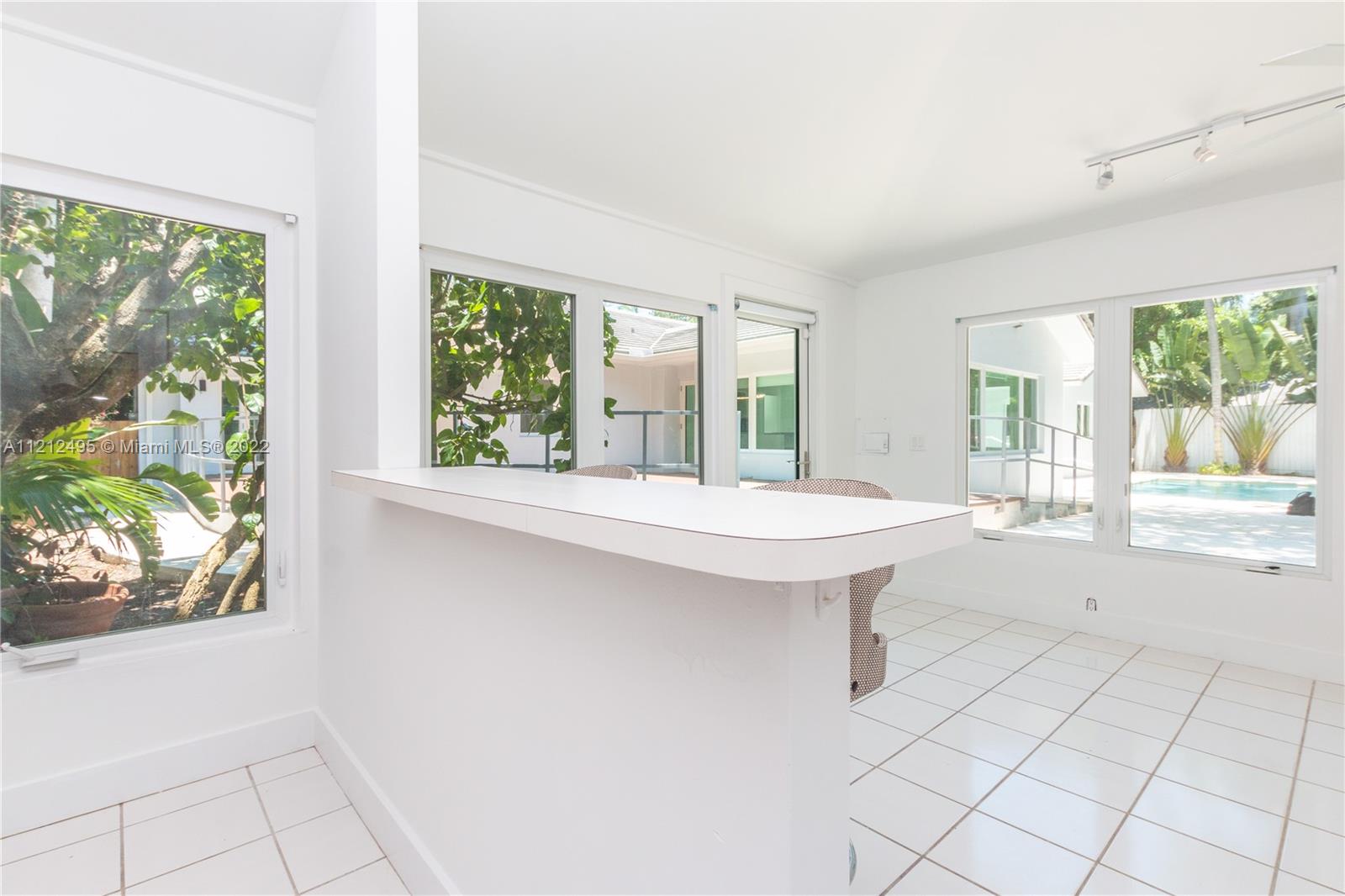 LEAFY WAY - Residential