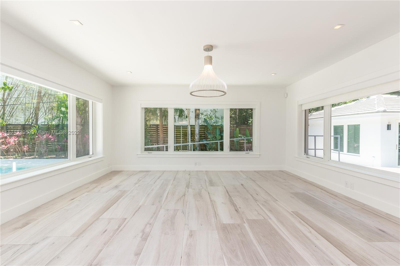 LEAFY WAY - Residential