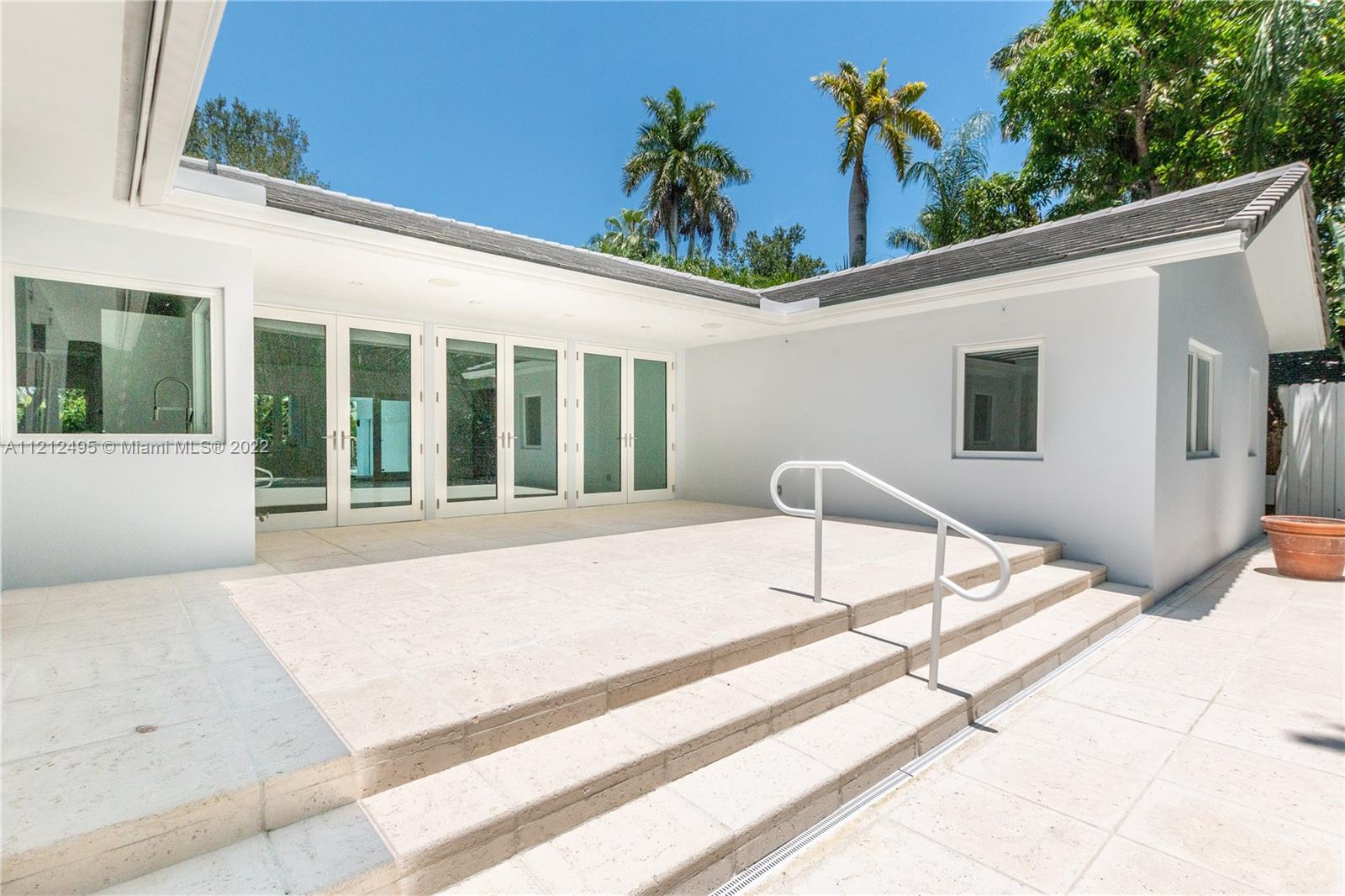 LEAFY WAY - Residential