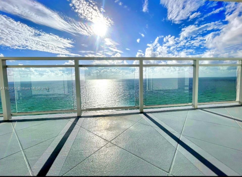 2030 S Ocean Dr 2220