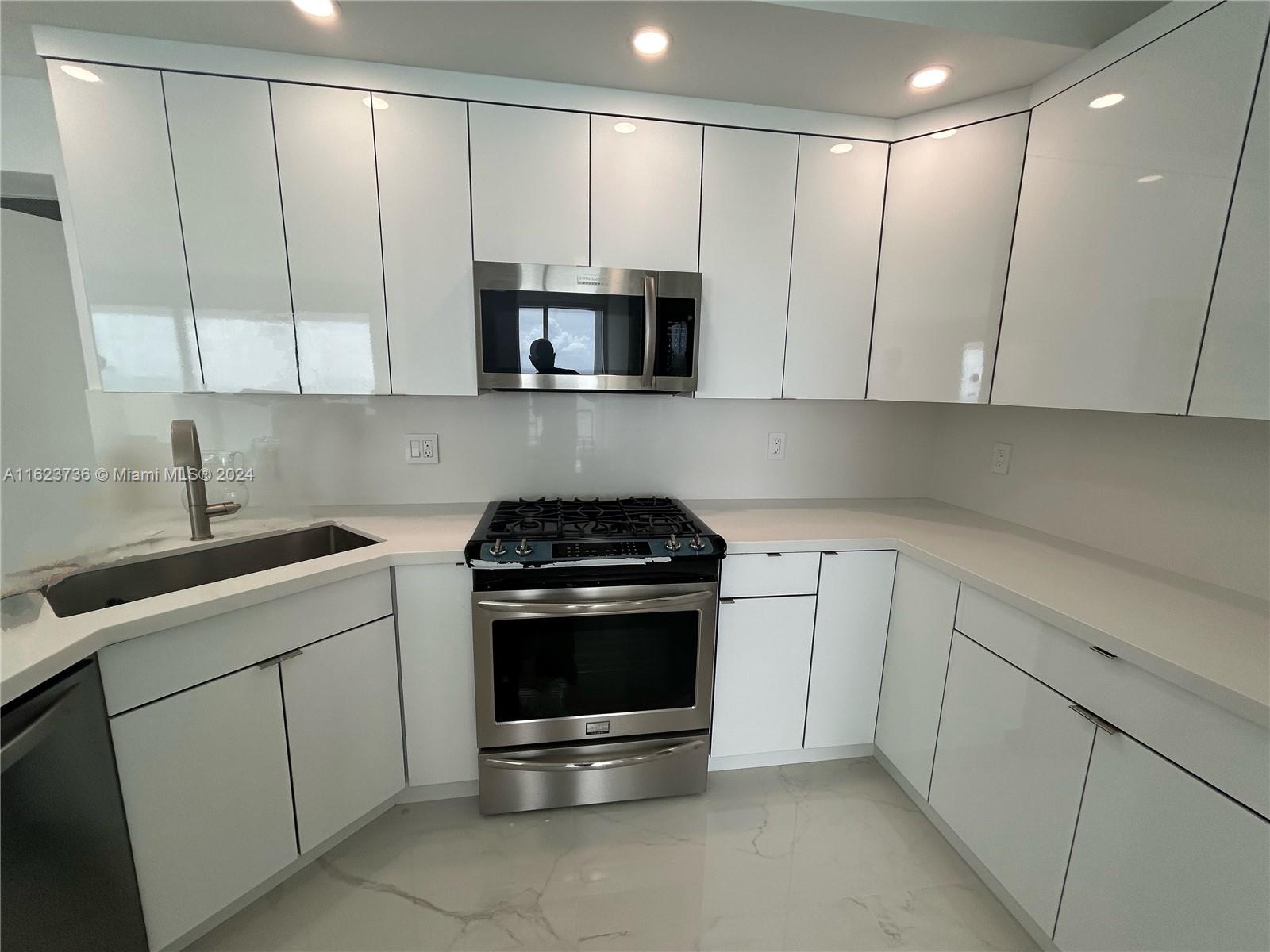 PARKER PLAZA CONDO ESTATE - Residential