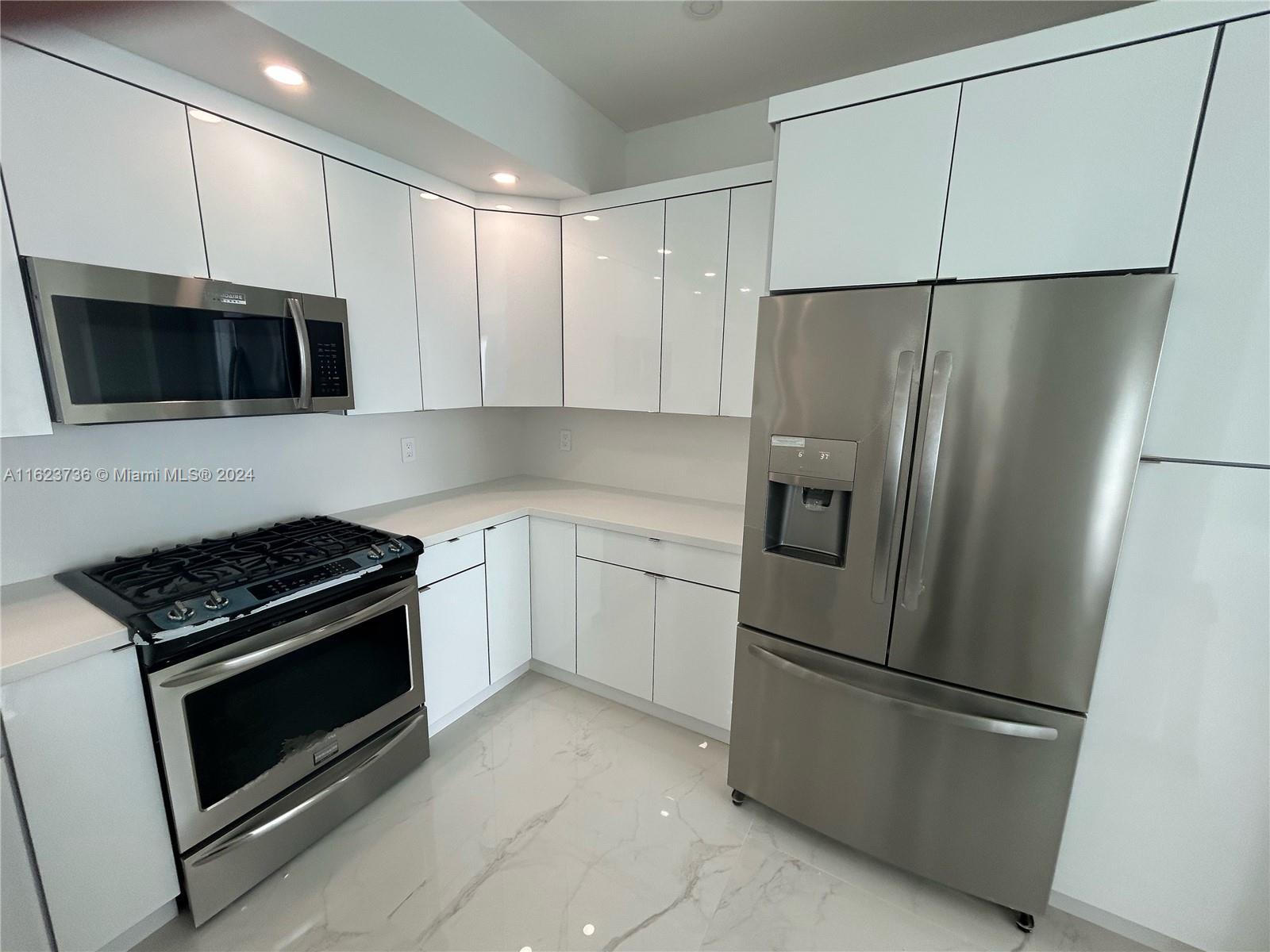 PARKER PLAZA CONDO ESTATE - Residential