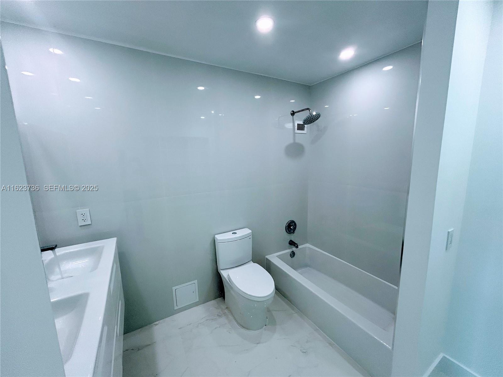 PARKER PLAZA CONDO ESTATE - Residential