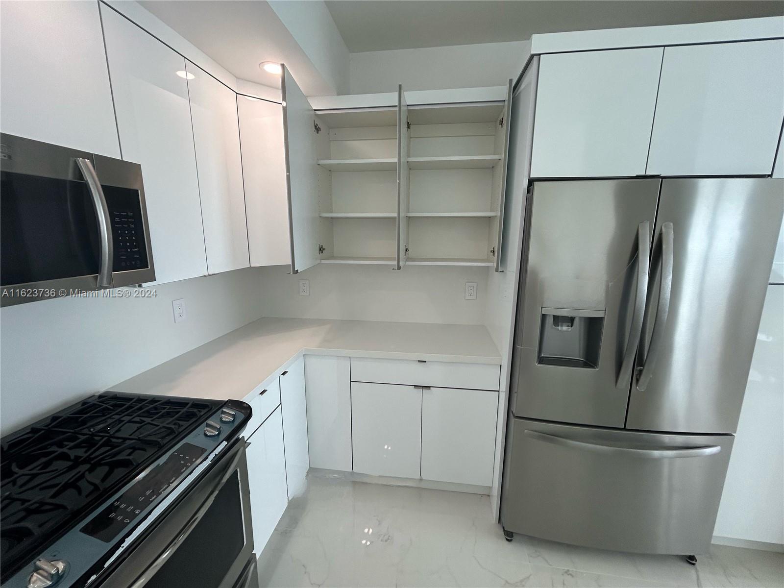 PARKER PLAZA CONDO ESTATE - Residential