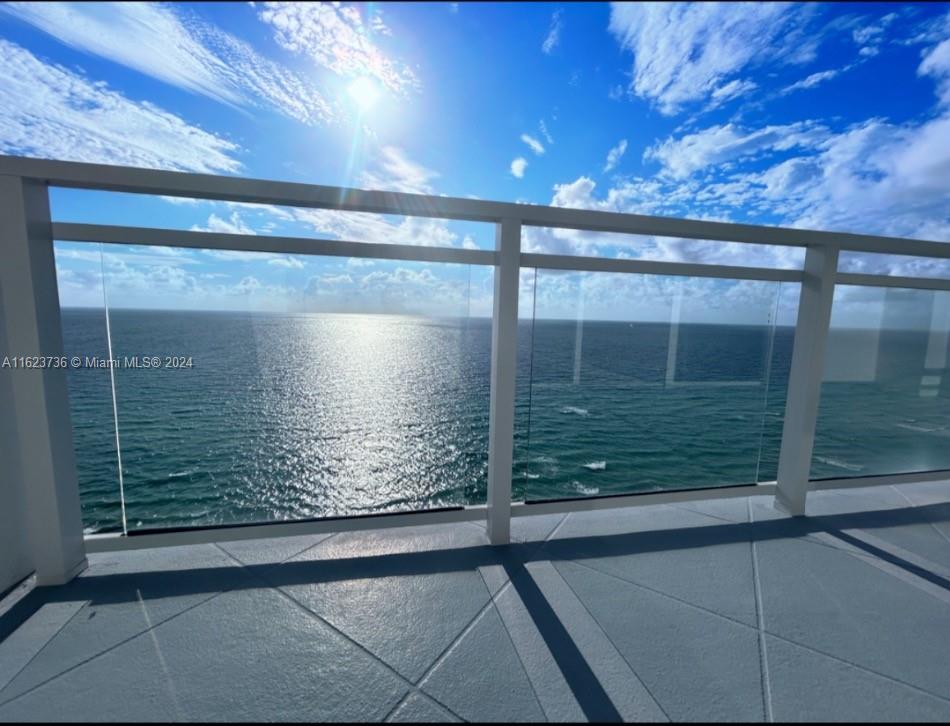 2030 S Ocean Dr 2220