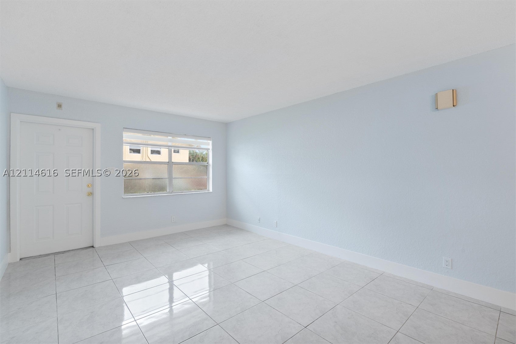 2607 NE 8th Ave 35