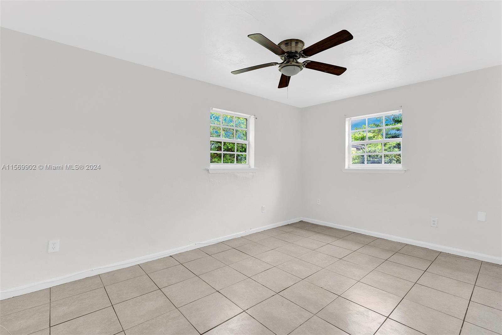 ORANGE HEIGHTS - Residential Lease