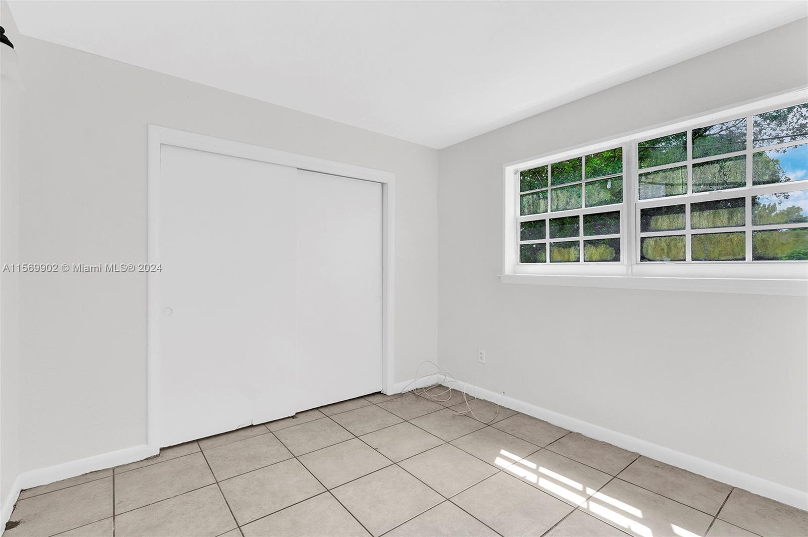 ORANGE HEIGHTS - Residential Lease