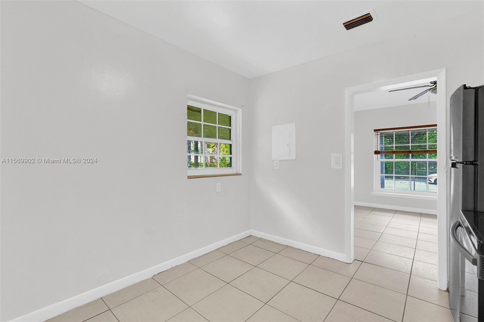 ORANGE HEIGHTS - Residential Lease