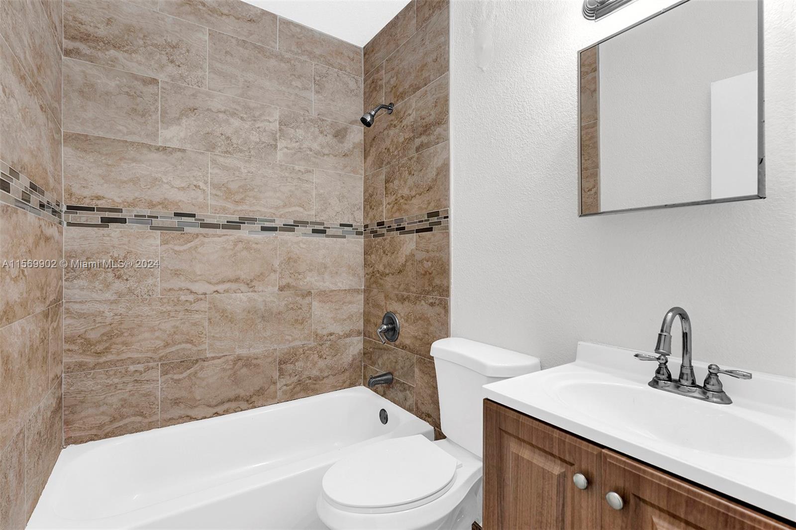 ORANGE HEIGHTS - Residential Lease