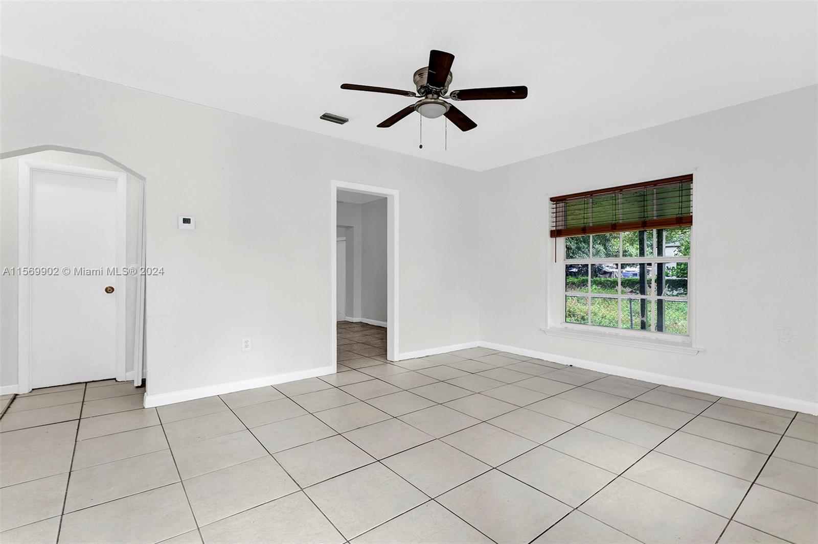 ORANGE HEIGHTS - Residential Lease