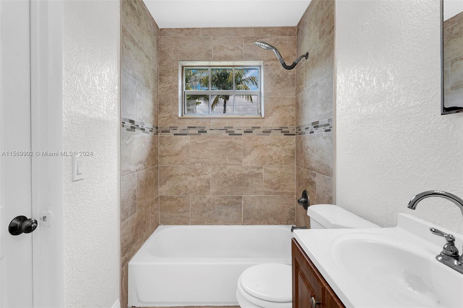 ORANGE HEIGHTS - Residential Lease