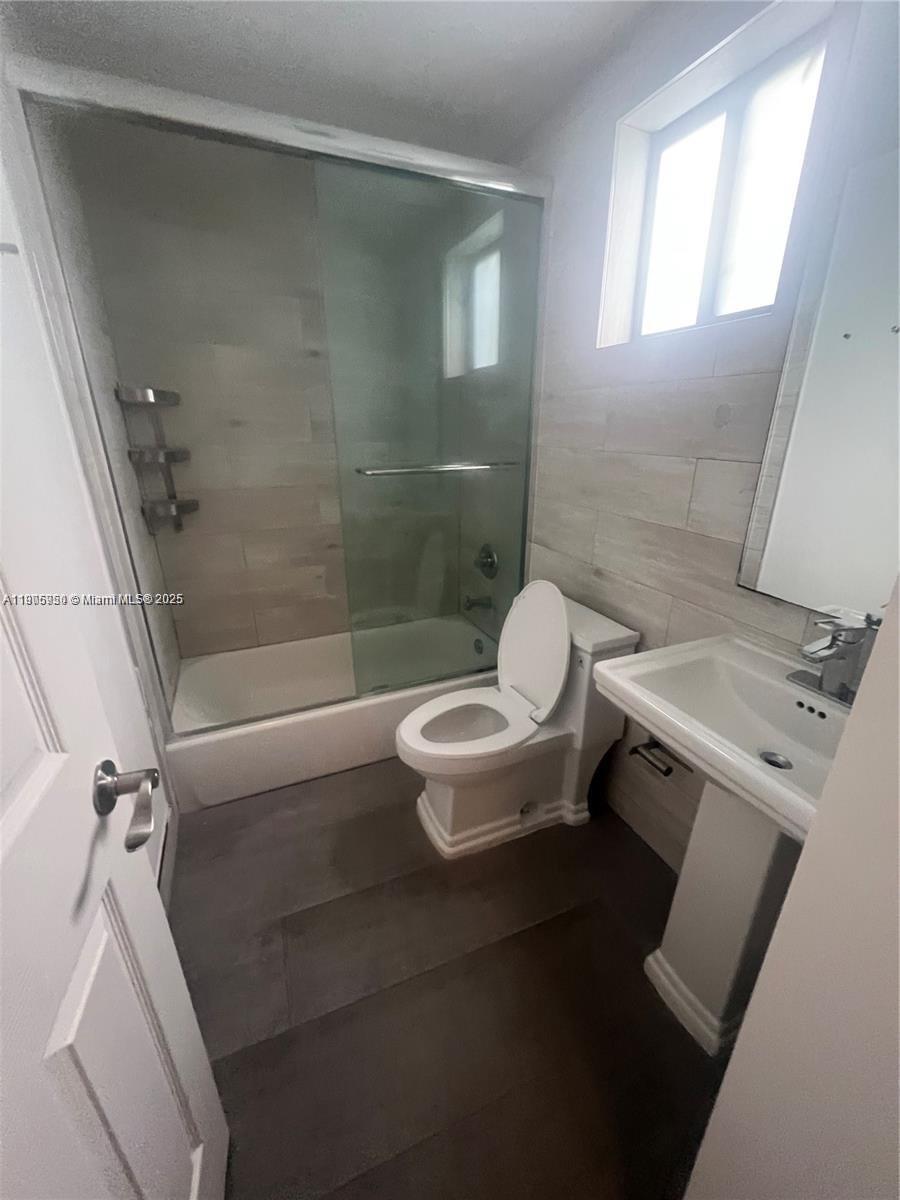 STUARTS SUB - Residential Lease