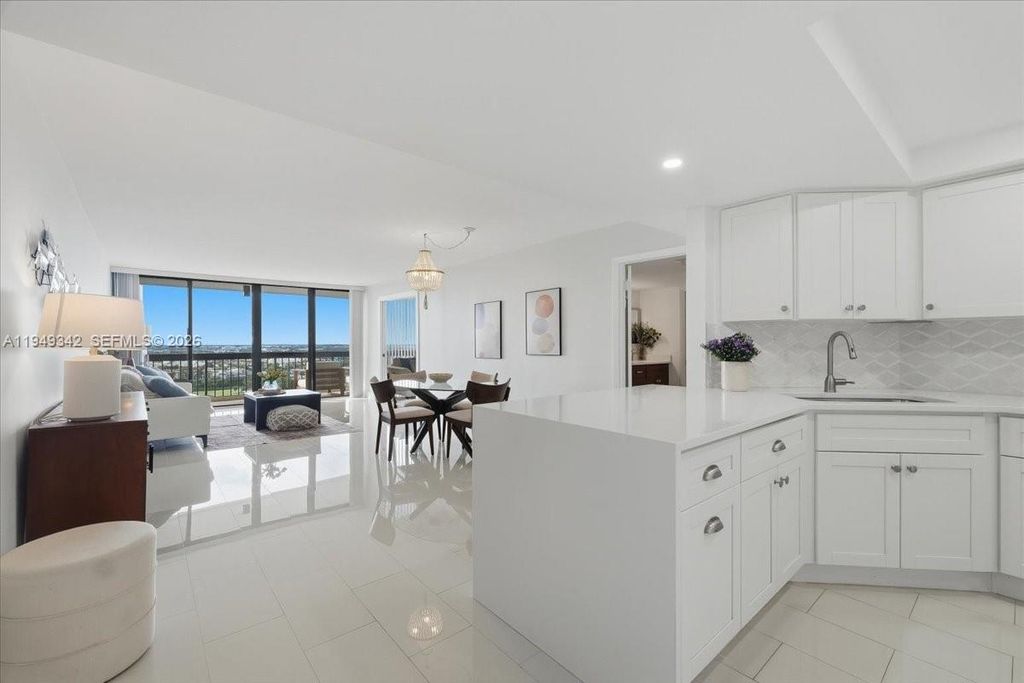 Photo of 2425 Presidential Way #1706, West Palm Beach, FL 33401 (MLS # A11949342)