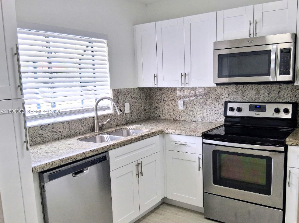 DIPLOMAT SQUARE CONDO - Residential