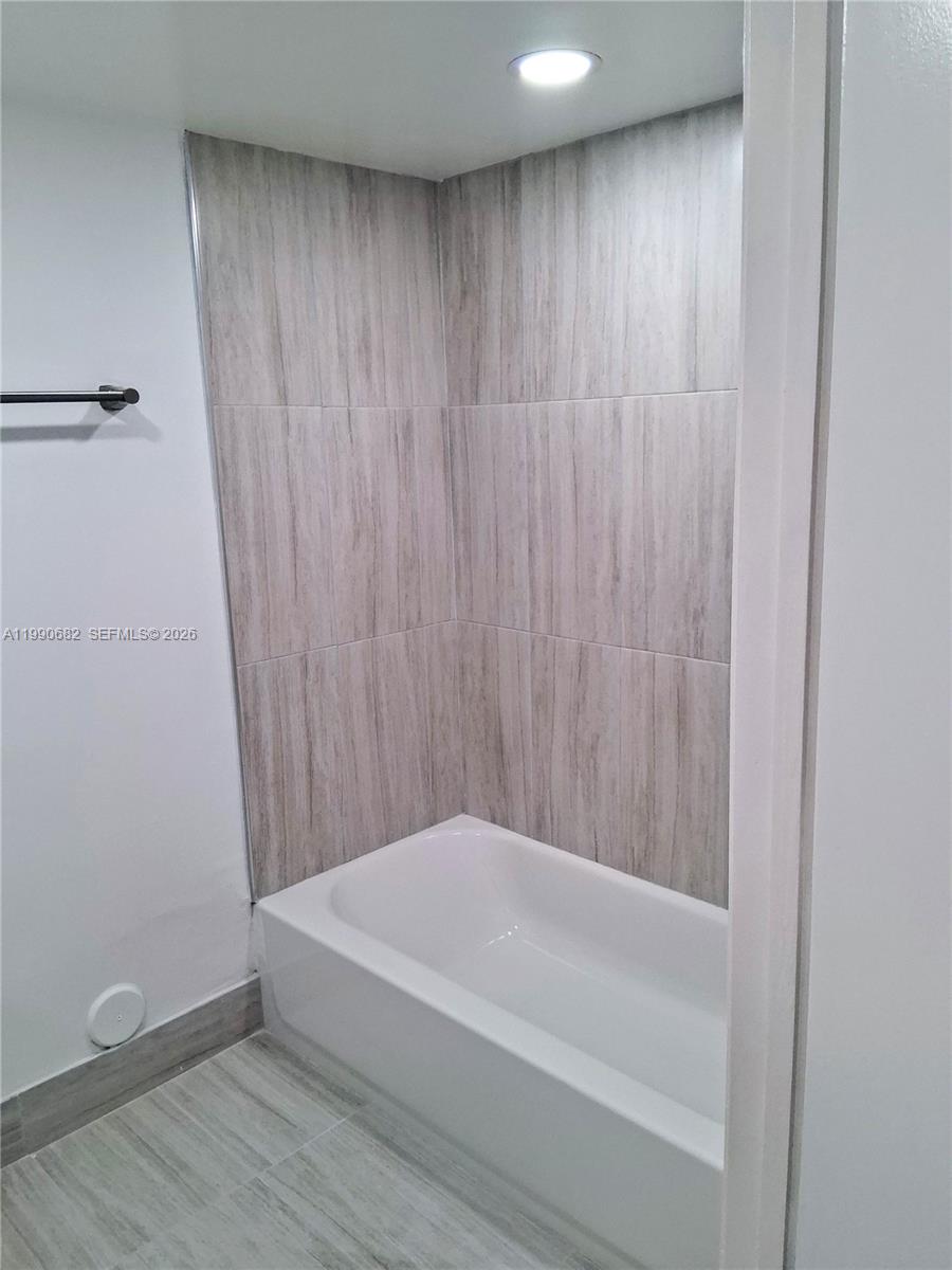 DIPLOMAT SQUARE CONDO - Residential